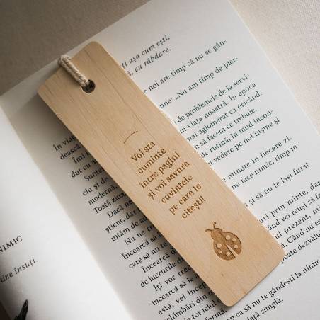 Semn de carte din lemn de mesteacăn, personalizat prin gravare laser